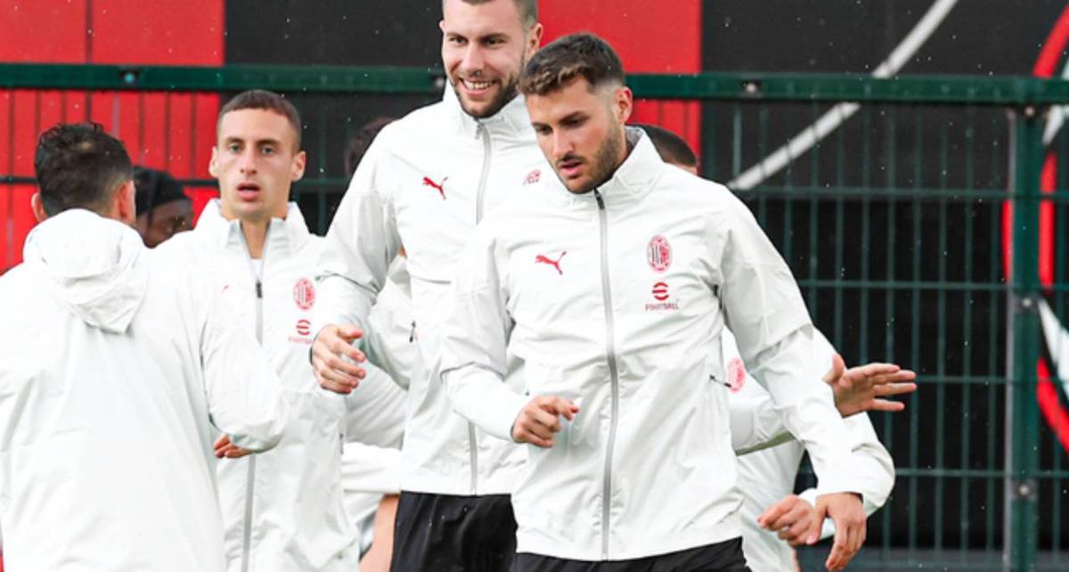 Santiago Gimenez se queda en la banca para la Final de la Copa de Italia (@acmilan)