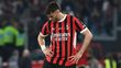 Santi Gimenez, cabozbajo tras perder la Final de Copa Italia con Milan (AFP)