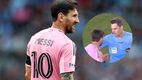 Messi le reclamó fuerte al árbitro y lo amonestó.