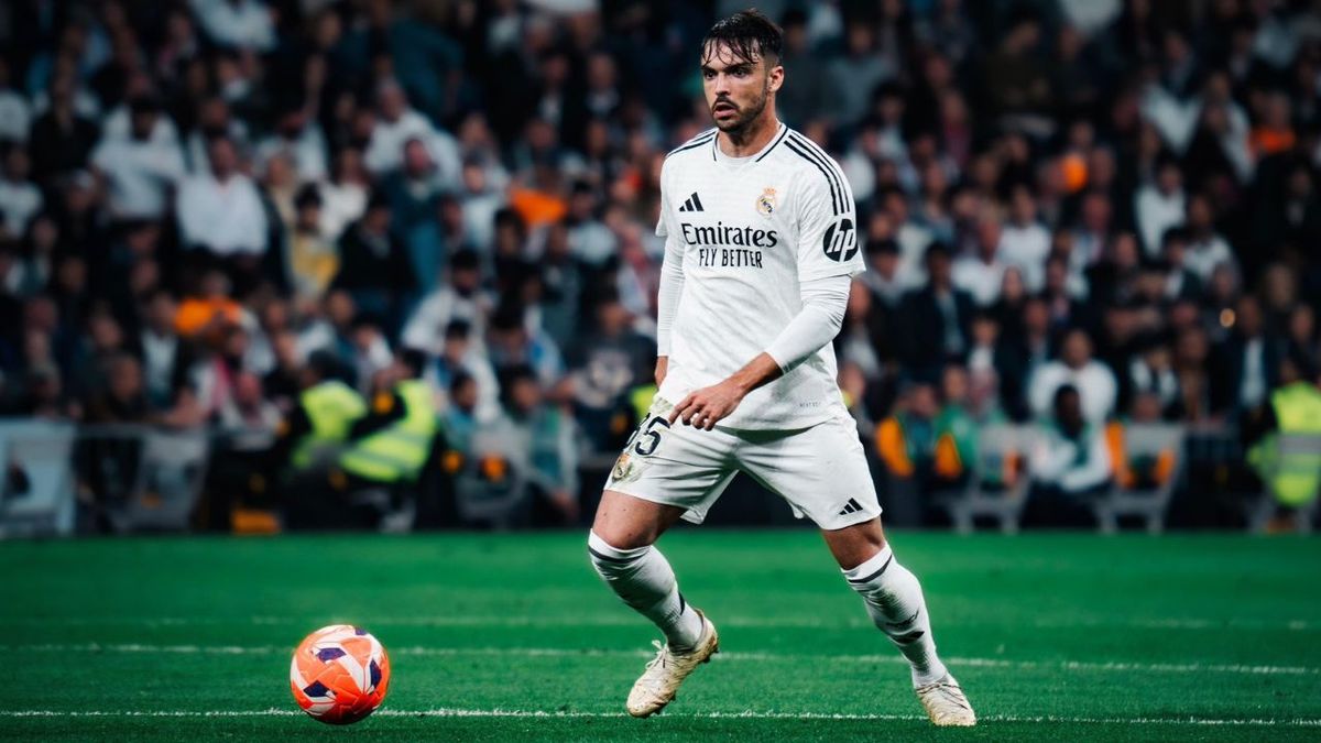 Raúl Asencio, defensor del Real Madrid (X)