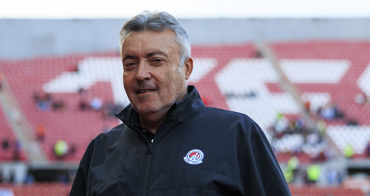 Torrent estaba avanzado con Chivas, pero de pronto algo pasó. (Foto: Mexsport)