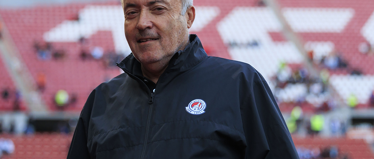 Torrent estaba avanzado con Chivas, pero de pronto algo pasó. (Foto: Mexsport)