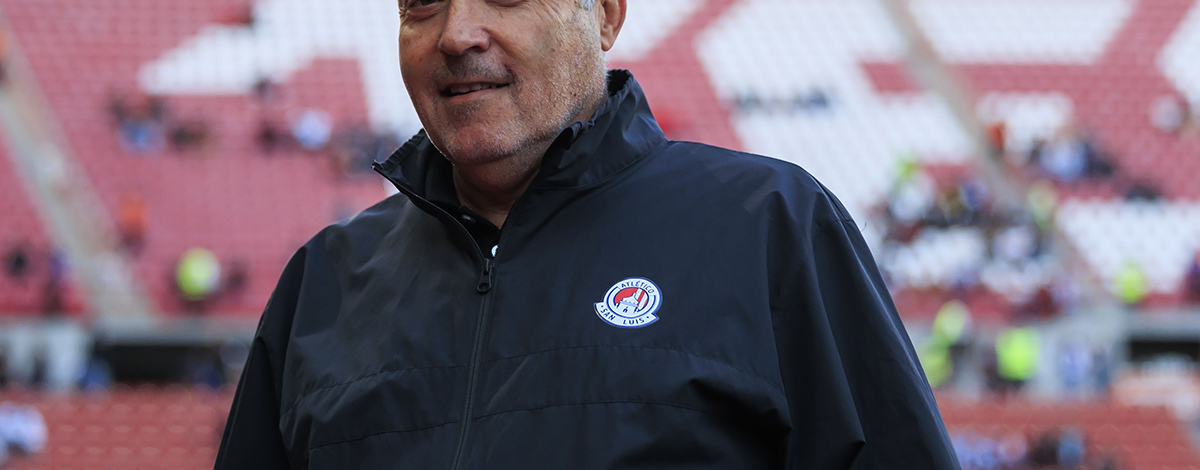 Torrent estaba avanzado con Chivas, pero de pronto algo pasó. (Foto: Mexsport)