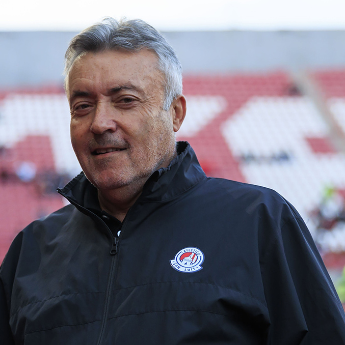 Torrent estaba avanzado con Chivas, pero de pronto algo pasó. (Foto: Mexsport)
