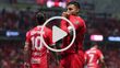 Alexis Vega besa el escudo del Toluca (Imago7)
