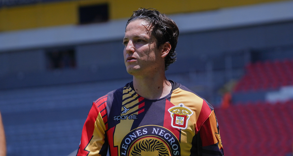 Carlos Fierro, jugador de Leones Negros (Imago7)