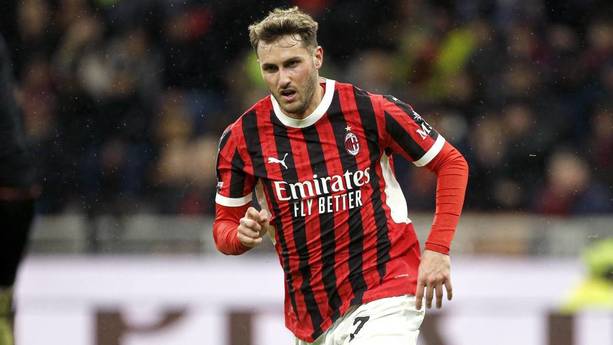Santiago Gimenez salió al rescate del AC Milan (Mexsport)