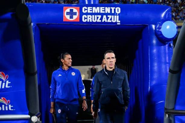 Vicente Sánchez durante un juego de Cruz Azul (Imago7)