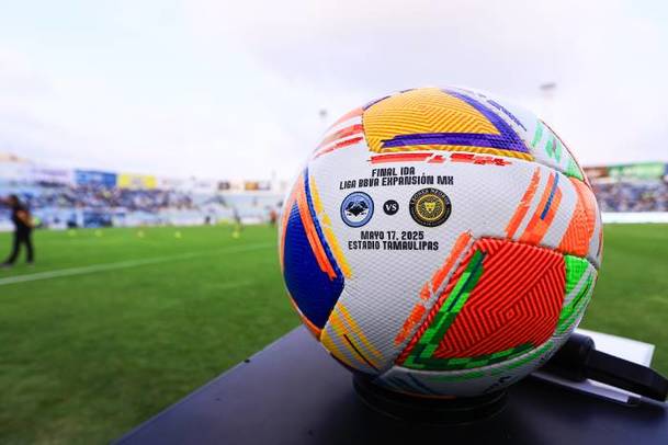 Balón para la Final de la Liga de Expansión MX (Imago7)