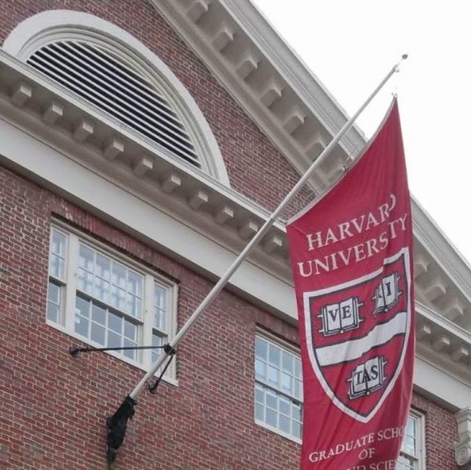 Estudiantes extranjeros ya no podrán ingresar a Harvard por esta razón