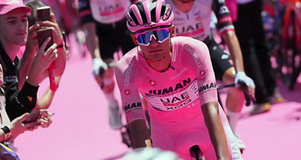 Isaac del Toro busca quedarse con la cima del Giro de Italia. (Foto: AP)