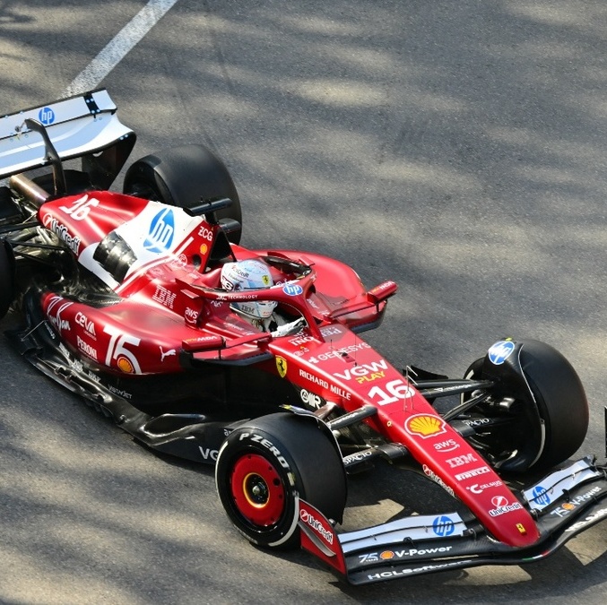 Charles en las Prácticas Libres 2 del Gran Premio de Mónaco 2025. Foto: AFP