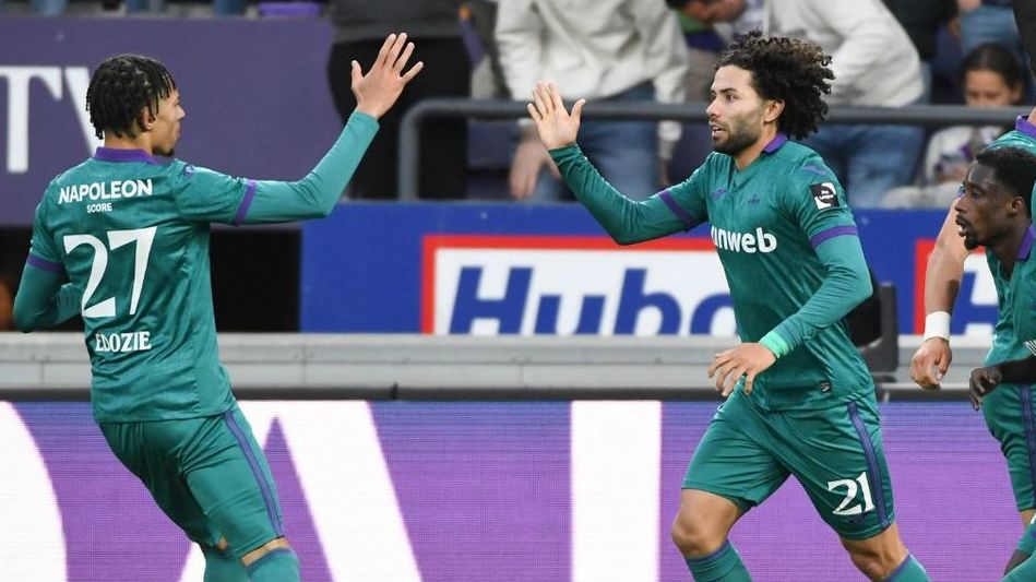 César Huerta fue titular en el encuentro entre Anderlecht y Genk (AFP)
