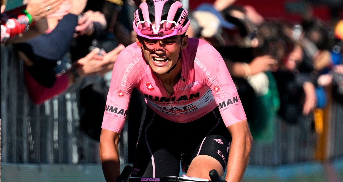 Del Toro vivió una complicada jornada en el Giro de Italia. (Foto Reuters)