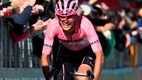 Del Toro vivió una complicada jornada en el Giro de Italia. (Foto Reuters)