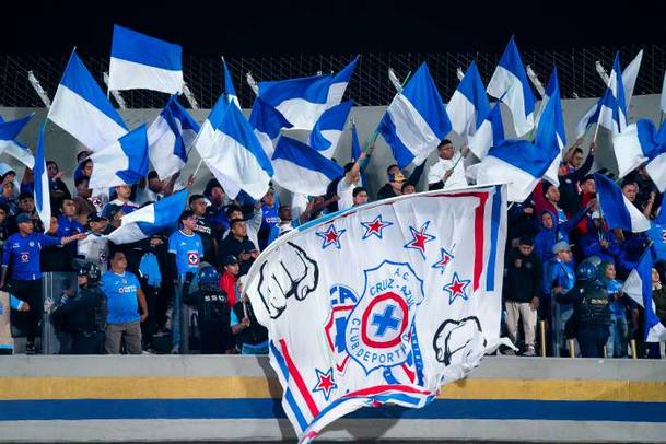 Afición de Cruz Azul en el Estadio Olímpico Universitario (Imago7)