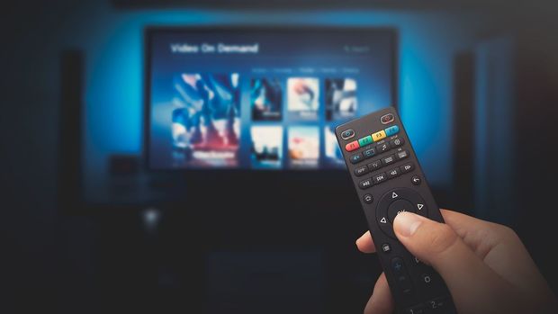 Estas son las funciones de los cuatro botones de colores de tu control remoto