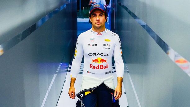 Checo, durante su etapa en Red Bull (@schecoperez)