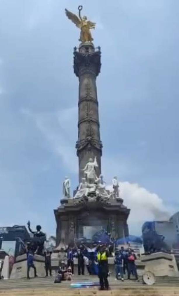 Fans del Inter en el Ángel de la Independencia (Captura)