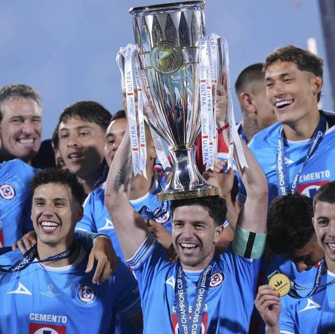 Cruz Azul con el título de Concacaf (Imago7)