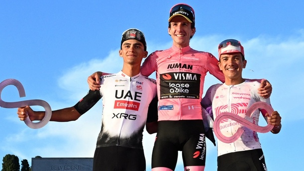 El podio del Giro de Italia 2025 (Reuters)