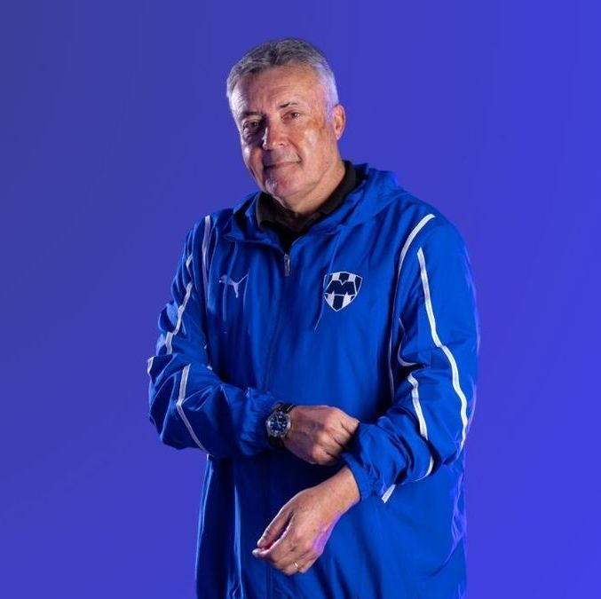 Domènec Torrent inició su gestión en Rayados rumbo al Mundial de Clubes (X: @Rayados)