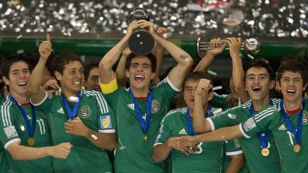 El Pollo Briseño hizo historia en el Estadio Azteca en el 2011 (Mexsport)