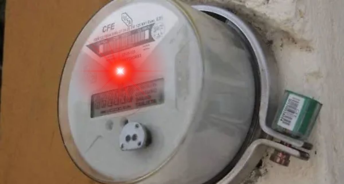 ¿Señal de alerta? Esto significa la luz roja en los medidores digitales de CFE 2025. (FOTO): Especial.