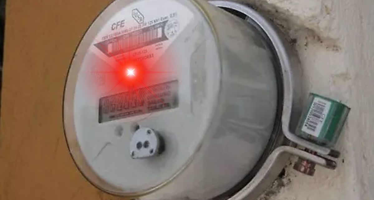 ¿Señal de alerta? Esto significa la luz roja en los medidores digitales de CFE 2025. (FOTO): Especial.