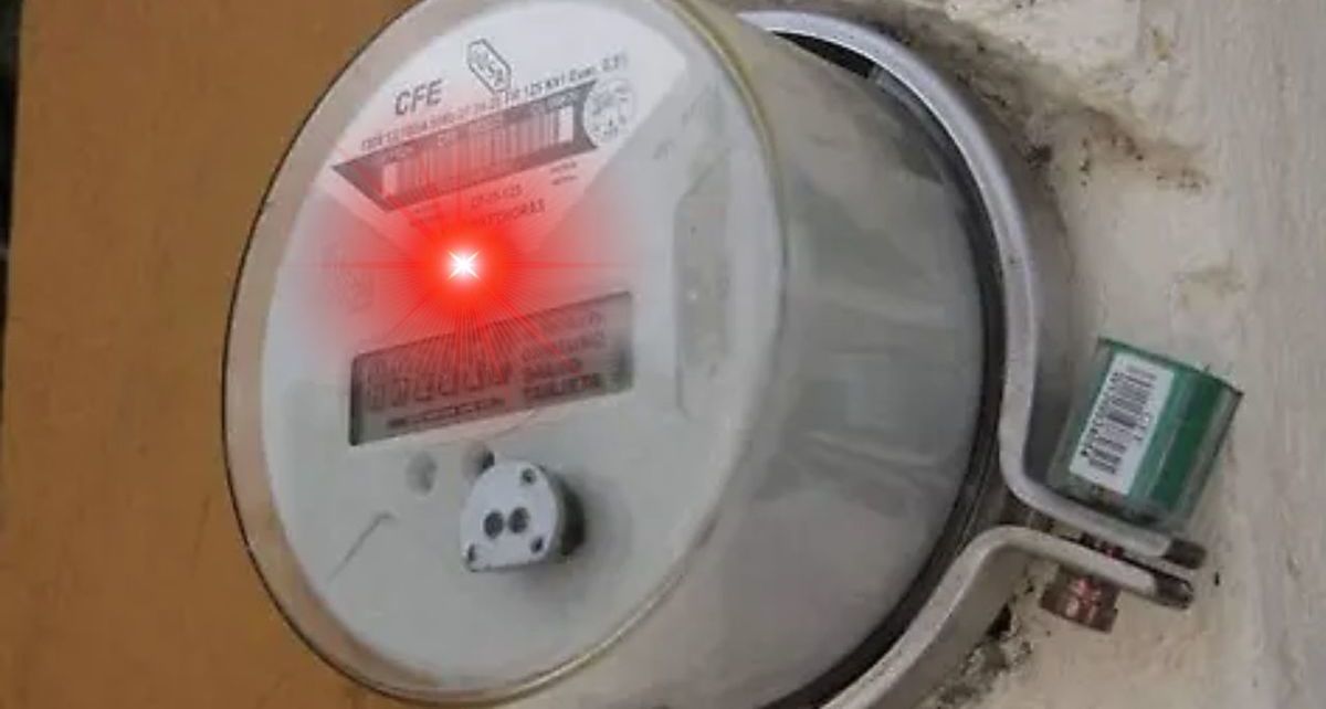 ¿Señal de alerta? Esto significa la luz roja en los medidores digitales de CFE 2025. (FOTO): Especial.