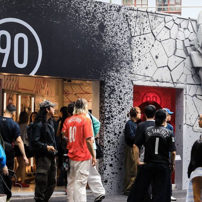 Tienda de Total 90, paraíso para los fanáticos (@vsrsus)