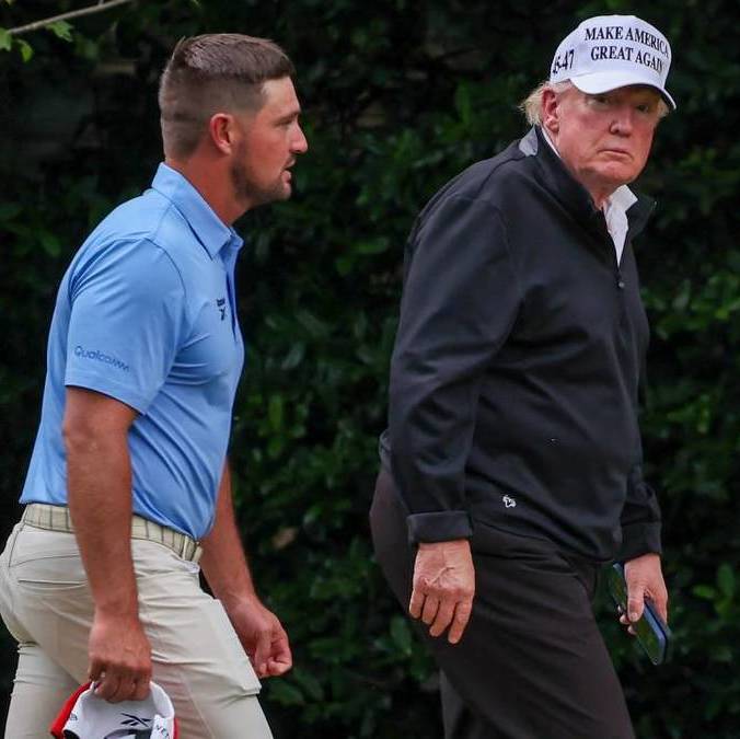 DeChambeau y Trump tienen una muy buena relación (AFP)