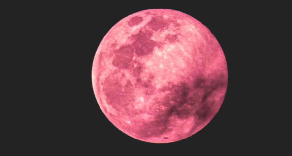 ¿A qué hora podrá observarse la Luna de Fresa 2025 HOY 10 de junio?