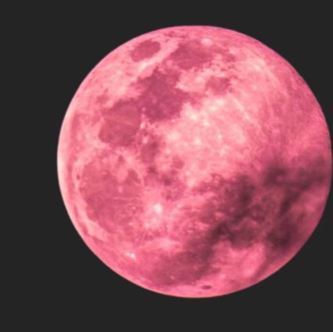 ¿A qué hora podrá observarse la Luna de Fresa 2025 HOY 10 de junio?