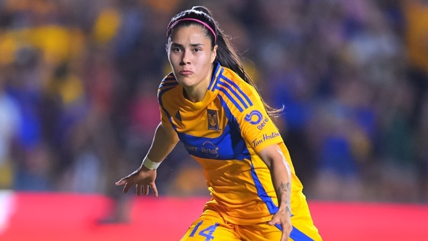 Lizbeth Ovalle salió lesionado en el juego ante Rayados (Mexsport)