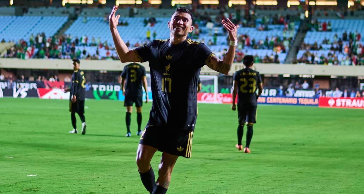 Orbelín Pineda ha sido la figura mexicana ante Turquía (Imago7)