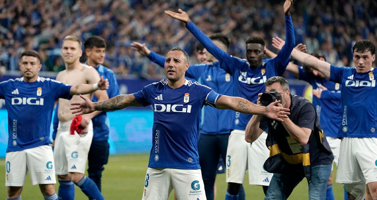 El Real Oviedo está a un paso de volver a Primera. (Foto: EFE)