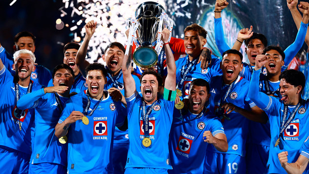 Cruz Azul rebasó a Chivas en cuanto a títulos oficiales. (Foto: Mexsport)