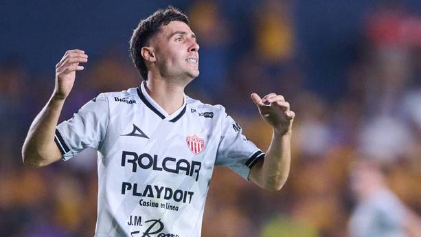 Fernando Gago cuenta con Paradela para el Apertura 2025 / Mexsport