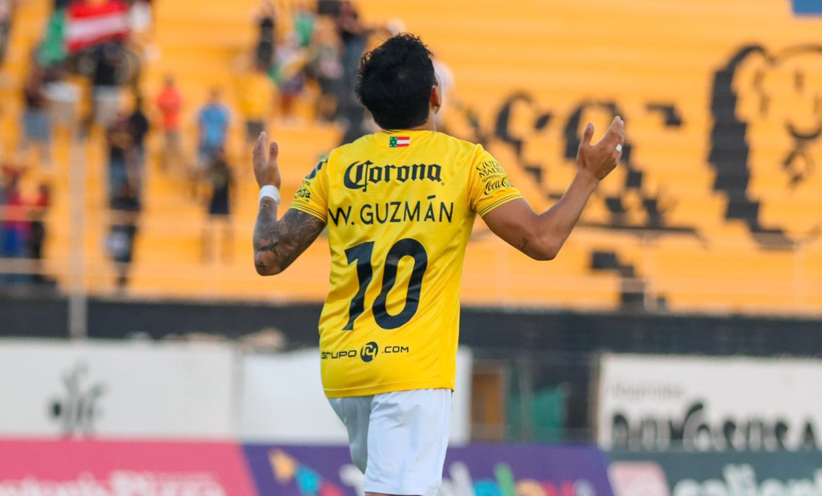 Expansion League Faces Collapse