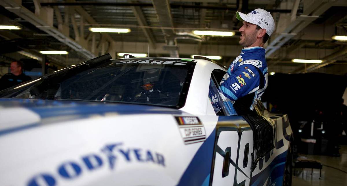 Daniel Suárez durante el NASCAR Cup Series en México (AFP)