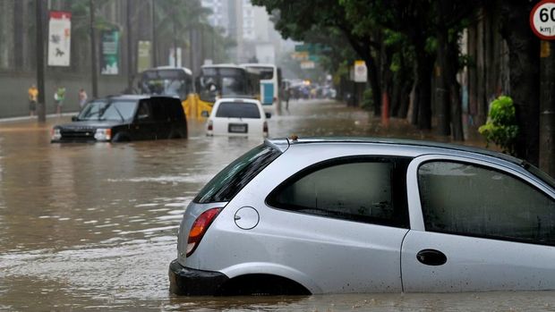 ¿Tu seguro de auto te cubre si te quedas atorado en inundaciones?| Foto: CANVA