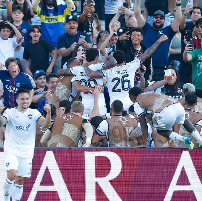Botafogo sorprende a PSG/ Jorge López