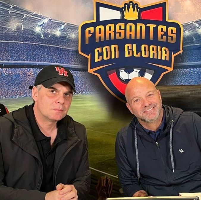Christian Martinoli y el Doctor García en una narración en YouTube (@cmartinolimx)