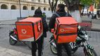 ¿Cuáles son las prestaciones a las que tendrán acceso los repartidores de Uber, DiDI y Rappi en 2025? (FOTO): Artur Widak/Artur Widak/Reuters