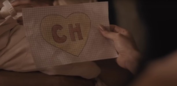 Boceto del escudo del Chapulín Colorado (serie 'Chespirito: sin querer queriendo')