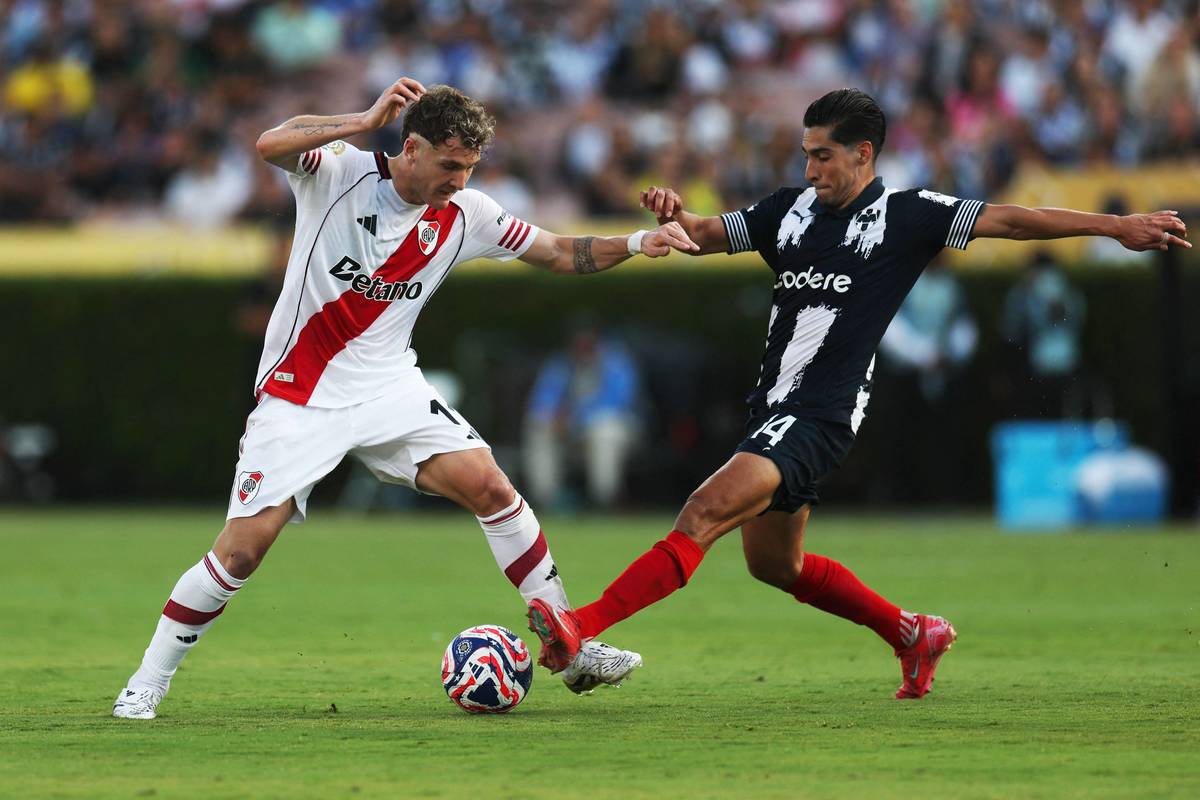 Para top Rayados vs River Plate