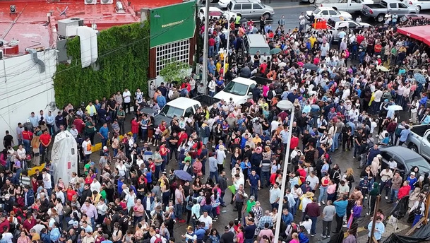 Hay gente también a favor de la construcción del estadio.