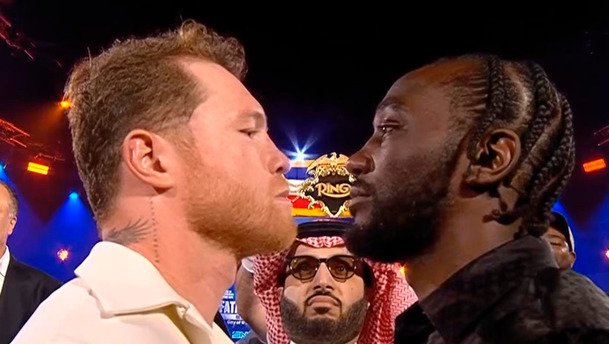 Canelo Álvarez y Terence Crawford tuvieron un tenso cara a cara. (Foto: X @Turki_alalshikh)
