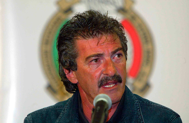 El timonel declaró que pasaba caminando y esa frase es recordada por todos. (Foto: Mexsport)